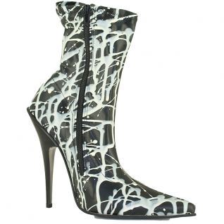 Chaussures fétichistes, talon aiguille vertigineux