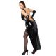 Une femme fatale vêtue d'une robe longue en vinyle Catanzaro, dos nu et fente audacieuse. robeLionne mode