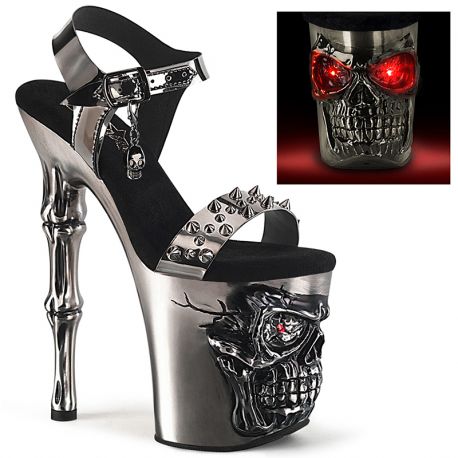 Sandales gothiques chromées à talons hauts 20cm et plateformes 10cm, ornées de brides, boucles et motifs