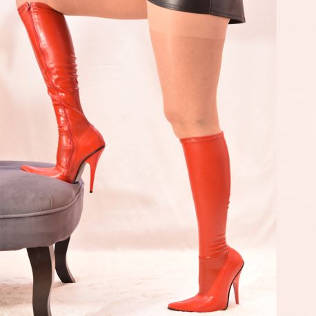 Bottes femme latex rouge bout pointu