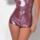 Short en vinyle couleur prune